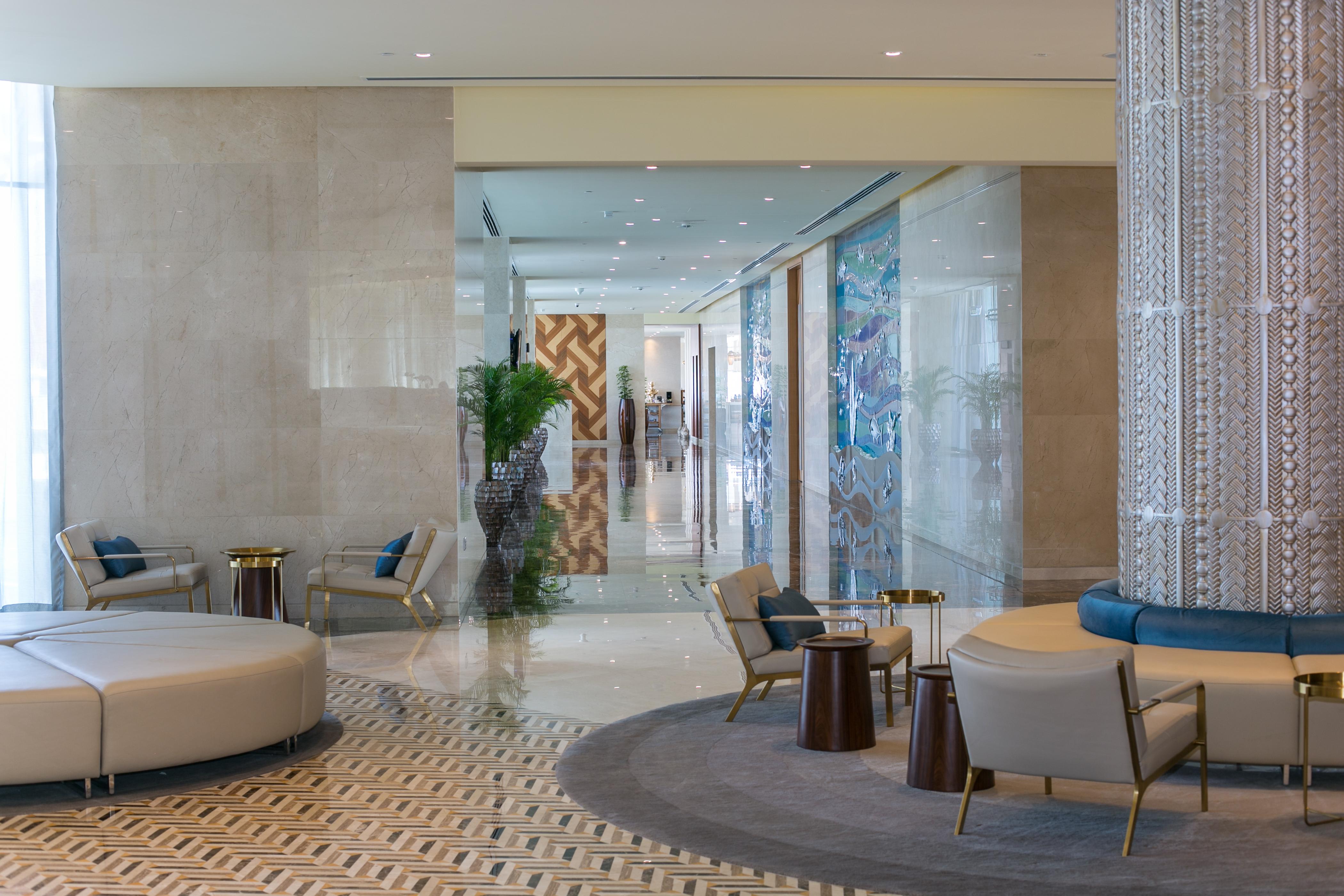 Grand Millennium Muscat Hotel Exterior foto The lobby of the hotel